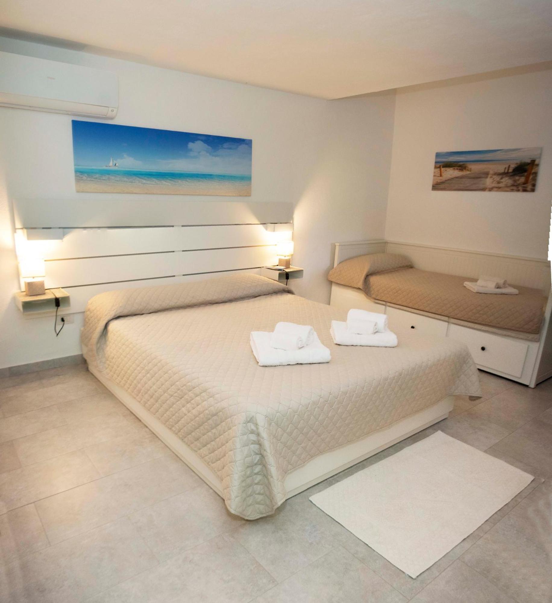 Ampio Trilocale Sul Golfo Di Marinella Villa Marinella  Buitenkant foto